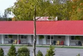 Photograph of Calabogie Motor Inn, Calabogie