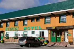 Photograph of Bristol Motel, Wawa