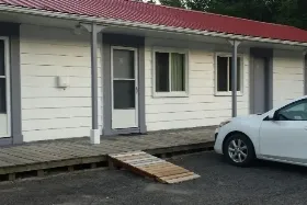 Photograph of Colonial Inn Motel, Madoc