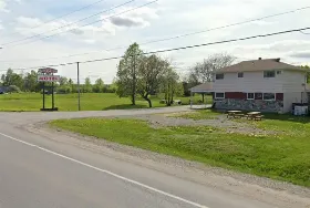 Photograph of Roger's Motel, Smiths Falls