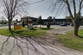 Photograph of Twin Peaks Motel, Napanee