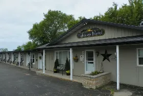 Photograph of Lakeview Motel, Kincardine