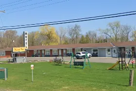 Photograph of Pleasant Manor Motel, Collingwood