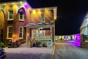 Photograph of Maple Leaf Motel, Goderich