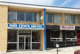 Photograph of Mid-town Hotel, Parry Sound