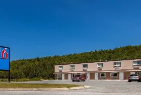 Photograph of Motel 6, Sudbury