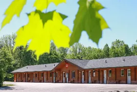 Photograph of Quiet Bay Log Motel, Magnetawan