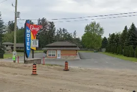 Photograph of Embassy Motel, Kitchener