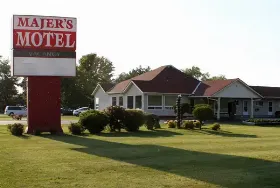 Photograph of Majer's Motel, Stratford