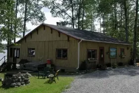 Photograph of Flint Wilderness Resort, Longlac