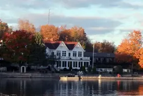 Photograph of Glen House Resort, Gananoque