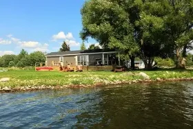 Photograph of Birdsall Beach Resort, Hastings