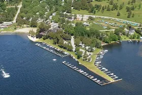 Photograph of Pioneer Resort & Marina, Lakefield