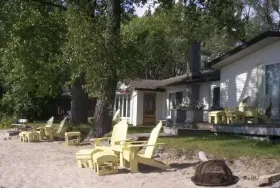 Photograph of Doll House Bed & Breakfast at Sandbanks, Picton