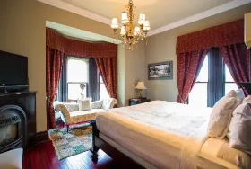 Photograph of Puddicombe House B&B, New Hamburg