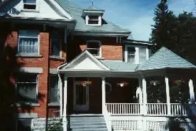 Photograph of Stratford Knight's B&B, Stratford