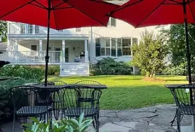 Photograph of Historic Lyons House Bed and Breakfast circa 1835, Niagara-on-the-Lake
