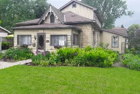 Photograph of Acrylic Dreams, Stratford