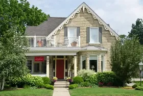 Photograph of Avery House of Stratford, Stratford