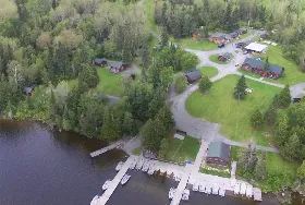 Photograph of Manotak Lodge, Perrault Falls