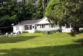 Photograph of Tall Pines Cottages, Minden