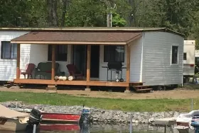 Photograph of Somerset Cottages & Trailer Park, Fenelon Falls