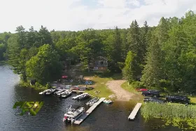 Photograph of Hidden Cove Cottage Resort, Mcarthurs Mills