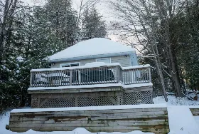 Photograph of Myers Cave Resort, Cloyne