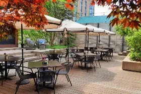 Photograph of Lazy Tulip Cafe, Barrie