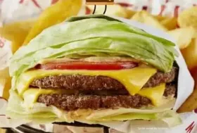 Photograph of Burgers Plus, Espanola