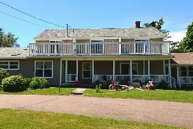Photograph of Cavendish Breeze Inn, Cavendish