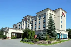 Photograph of Hampton Inn, Laval