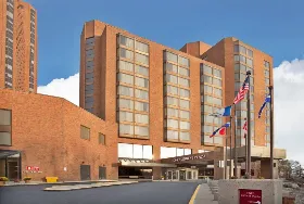 Photograph of Crowne Plaza, Gatineau