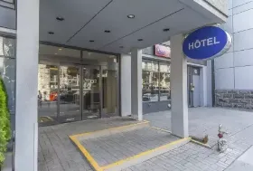 Photograph of Comfort Suites, Montreal