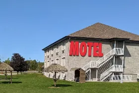 Photograph of Motel Napoléon, Gatineau