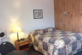 Photograph of Redwood Motel, Yorkton