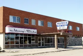 Photograph of Pioneer Motor Hotel And Motel, Humboldt